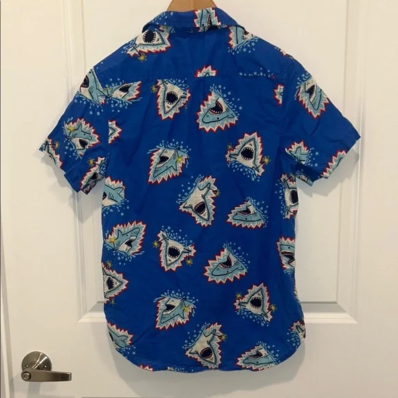 Cat & Jack shark 🦈 button down - Picture 5 of 5
